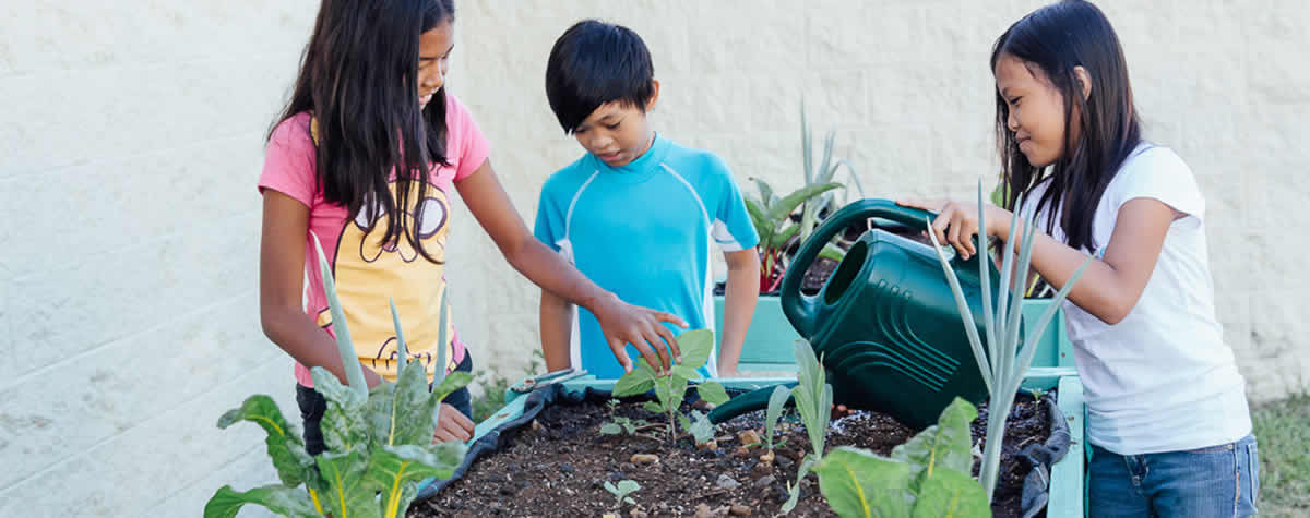 slider-gardening-kids